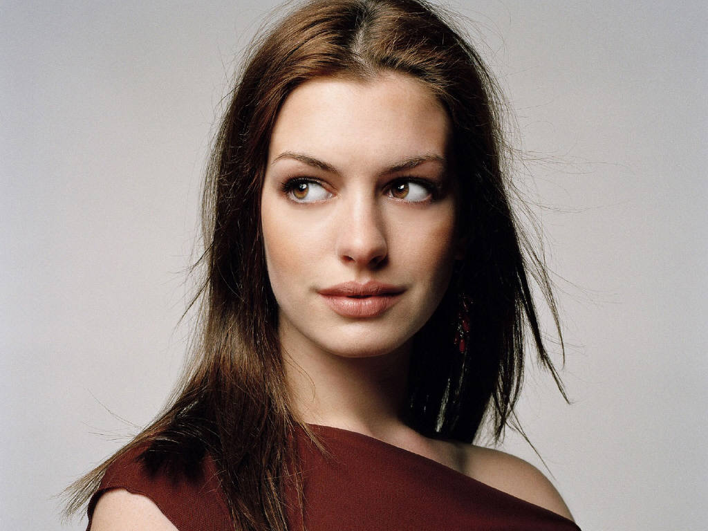 Anne Hathaway 11